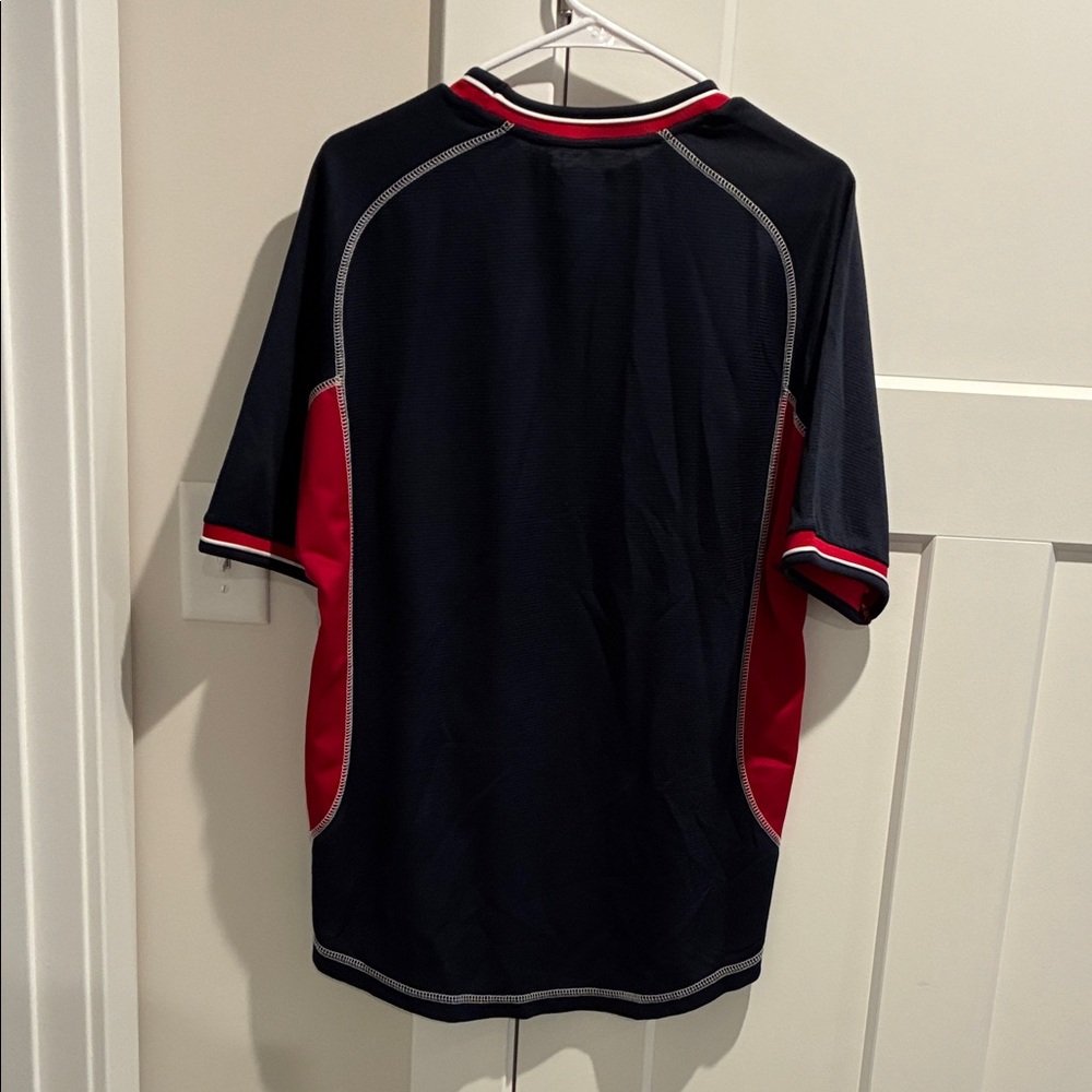 Manchester United Umbro Throwback Soccer Jersey Vodafone - Picture 4 of 5